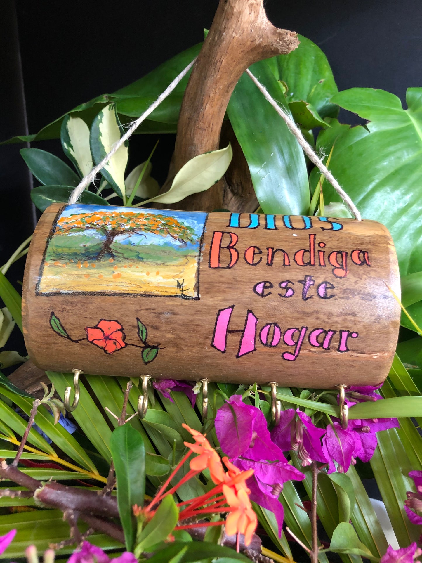 Artesanía - Dios bendiga este hogar - flamboyán anaranjado